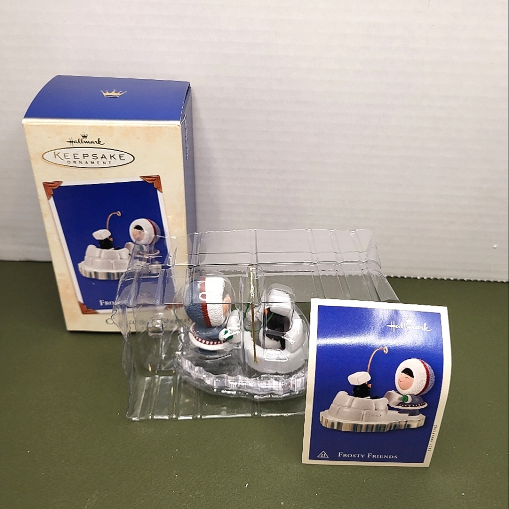 2002 Frosty Friends Ornament Hallmark Keepsake  #23 in the series